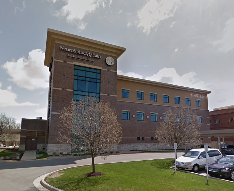 7956 W Jefferson Blvd, Fort Wayne, IN for lease Primary Photo- Image 1 of 5