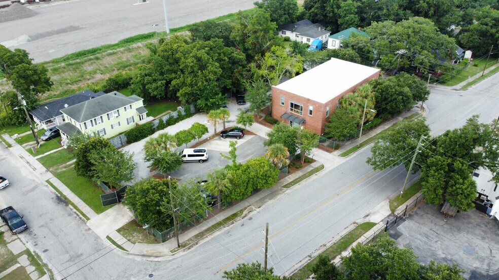 3200 N Carolina Ave, North Charleston, SC à louer - Photo du bâtiment - Image 3 de 34