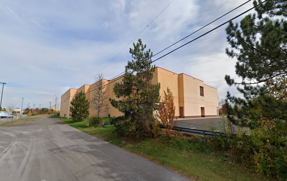 525 Marketplace Dr, Henrietta, NY à vendre - Photo du bâtiment - Image 3 de 11