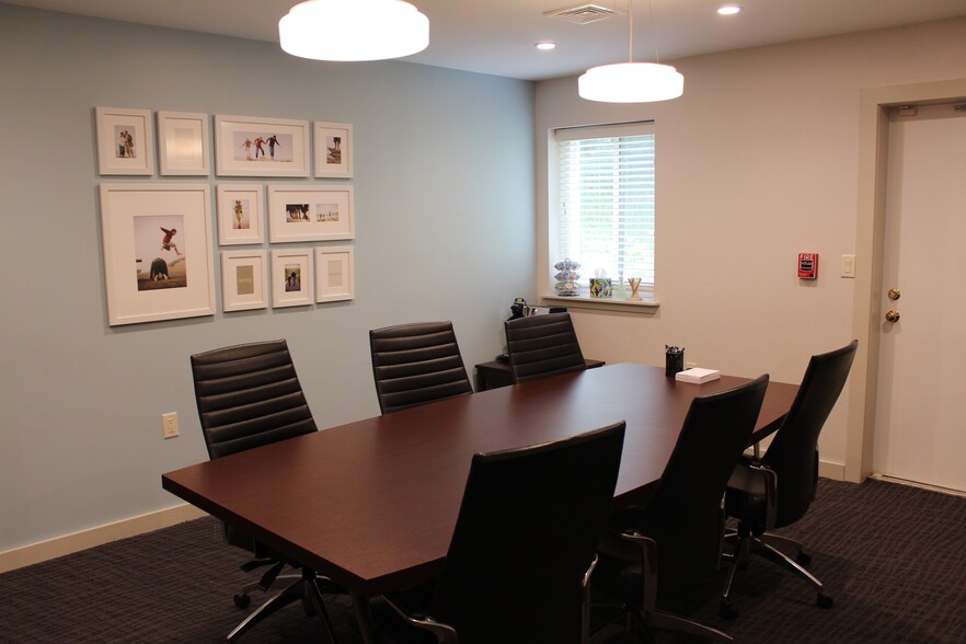 5189-5199 W Woodmill Dr, Wilmington, DE for sale - Interior Photo - Image 2 of 3