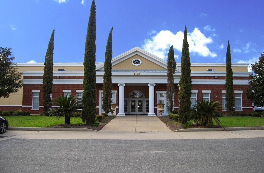 4708 NW Capital Cir NW, Tallahassee, FL à vendre - Photo du bâtiment - Image 2 de 30