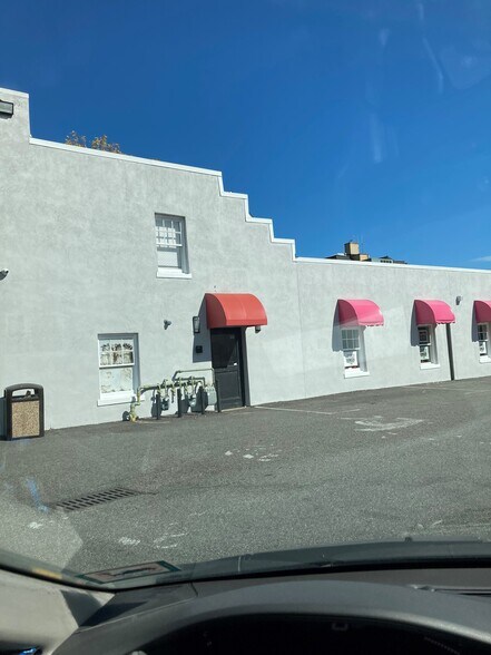 175-197 E Ridgewood Ave, Ridgewood, NJ à louer - Photo du bâtiment - Image 3 de 4