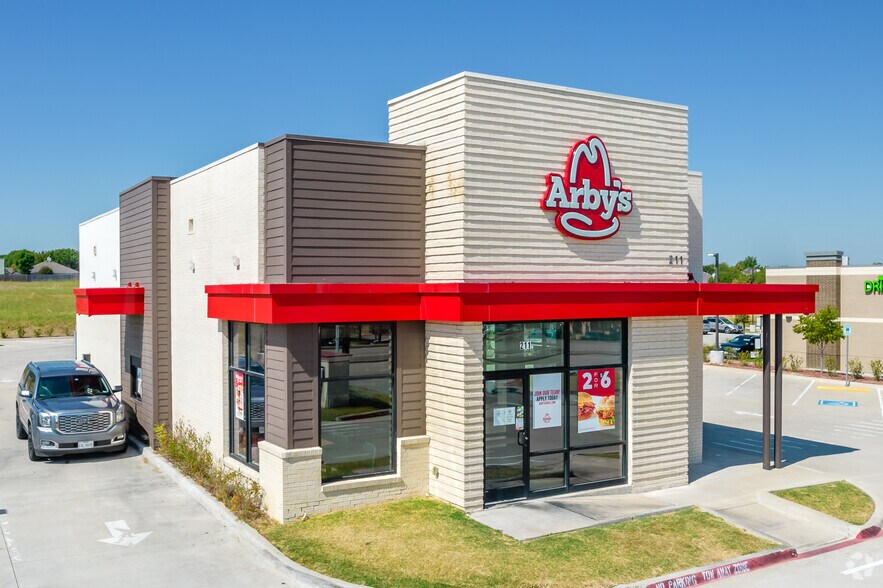 211 N Custer Rd, McKinney, TX à louer - Photo principale - Image 1 de 4