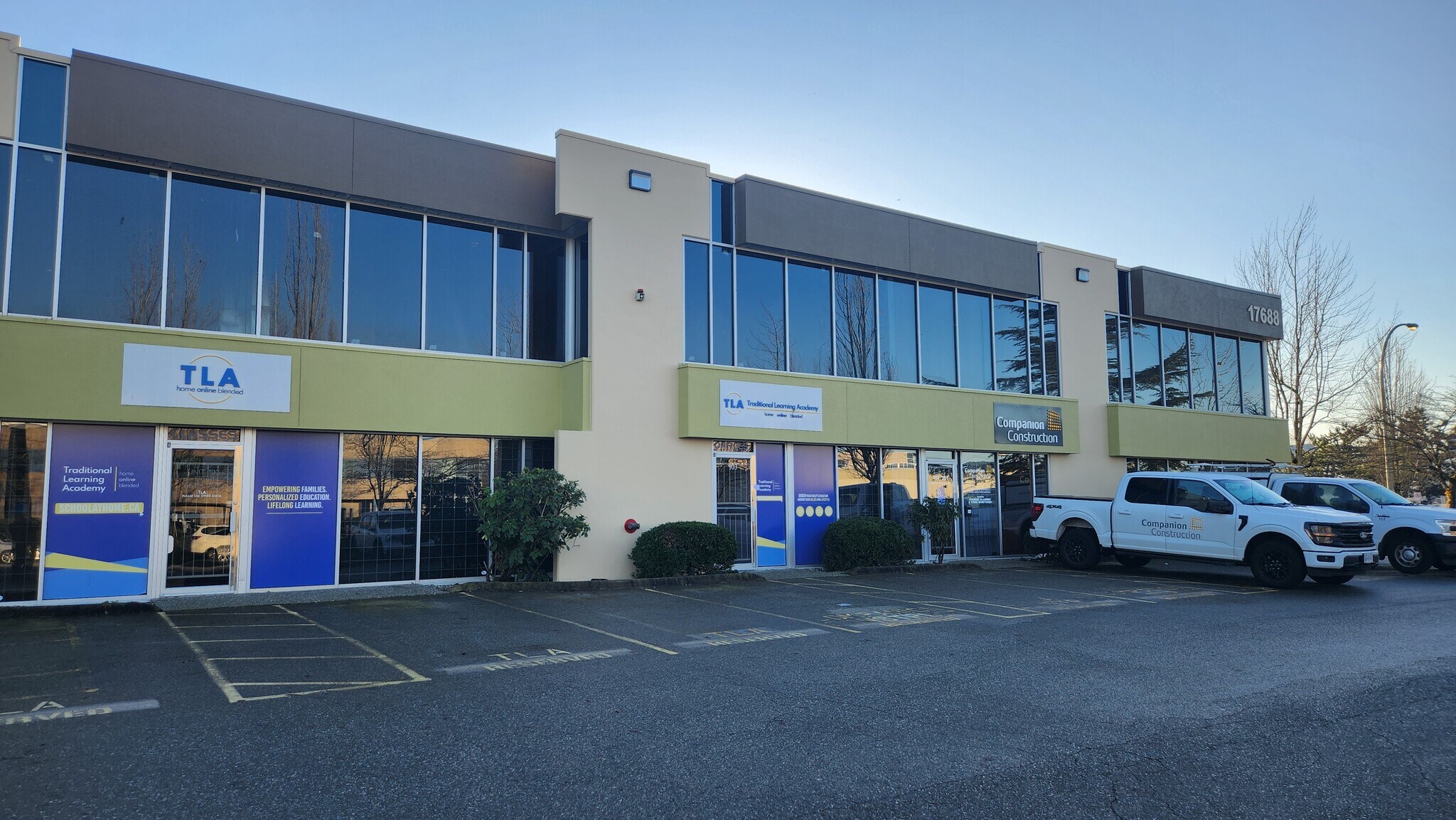 17688 66th Ave, Surrey, BC à louer Photo du bâtiment- Image 1 de 7