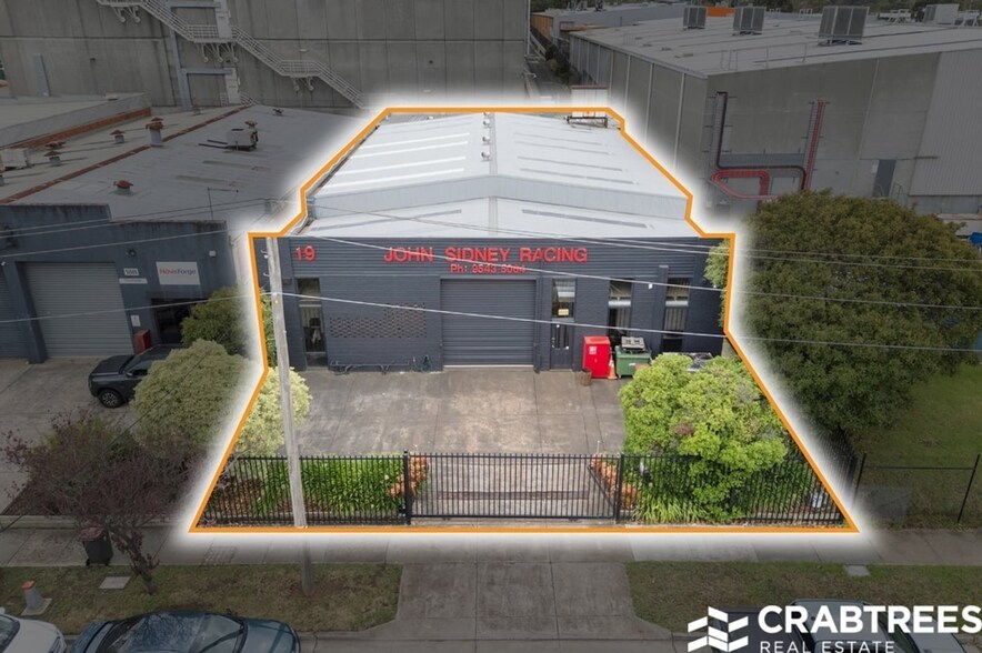 19 Treforest Dr, Clayton for sale - Building Photo - Image 2 of 8