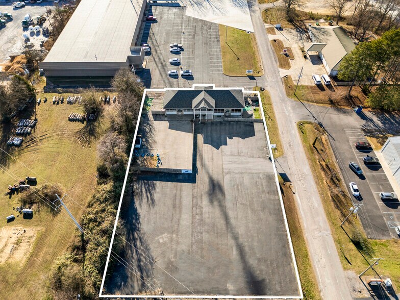 915 Cooley St, Albertville, AL à vendre - Photo du bâtiment - Image 3 de 10