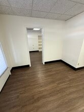 1631 E Guadalupe Rd, Tempe, AZ for lease Interior Photo- Image 2 of 7