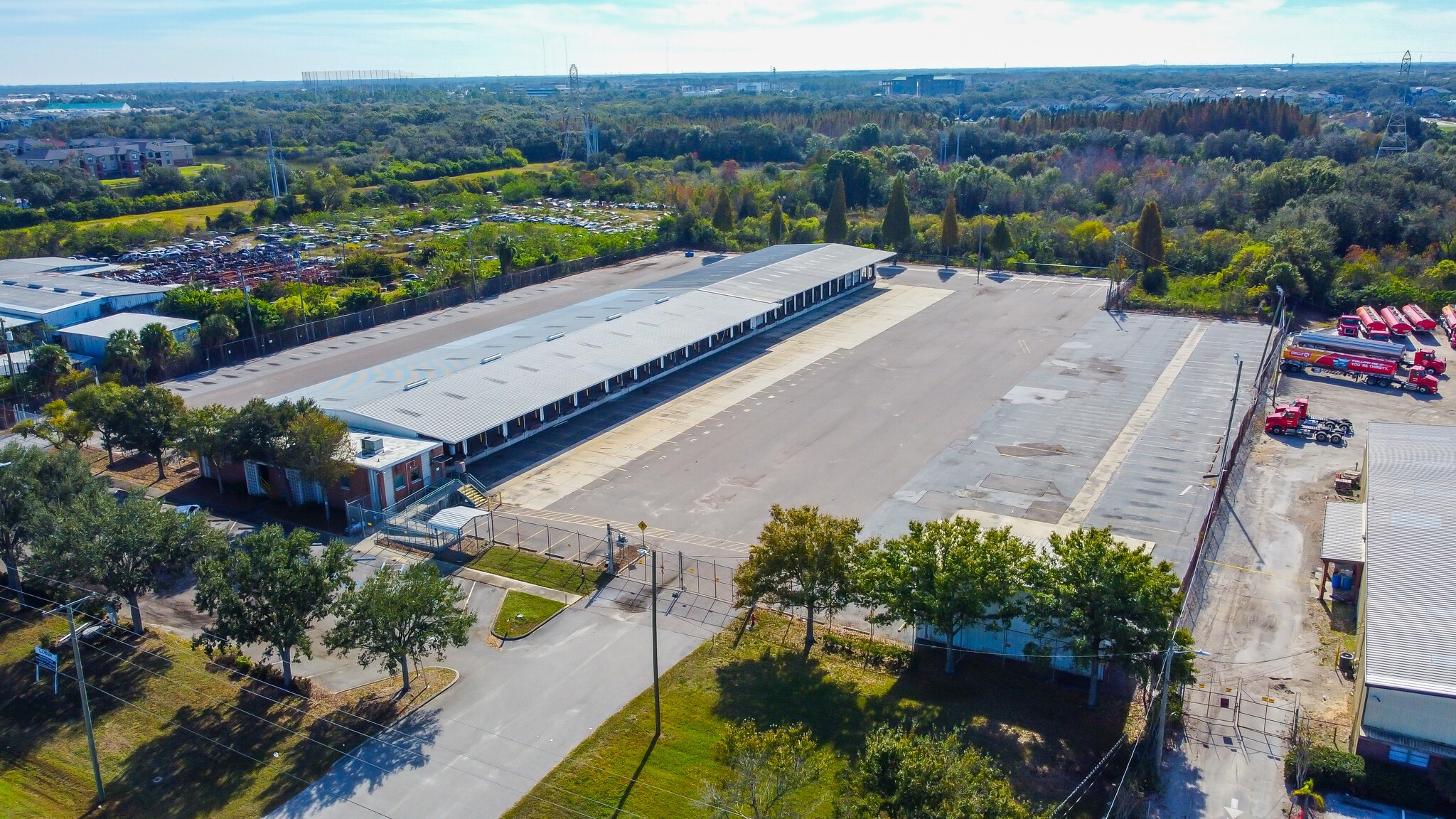 9801 Palm River Rd, Tampa, FL for lease Primary Photo- Image 1 of 19