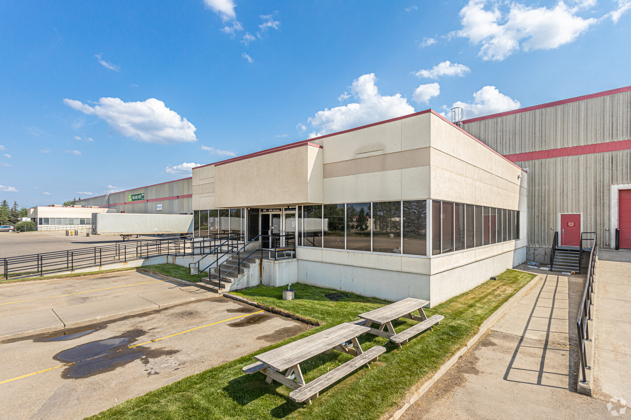 2103-2125 64 Av NW, Edmonton, AB for lease Building Photo- Image 1 of 6