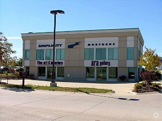 3170 E 53rd St, Davenport, IA for lease - Building Photo - Image 2 of 22