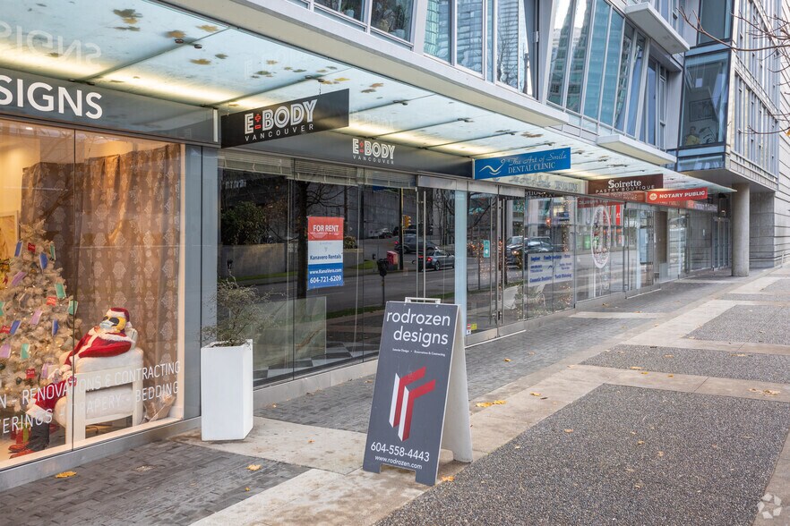1499 Pender St W, Vancouver, BC à louer - Photo du bâtiment - Image 3 de 9