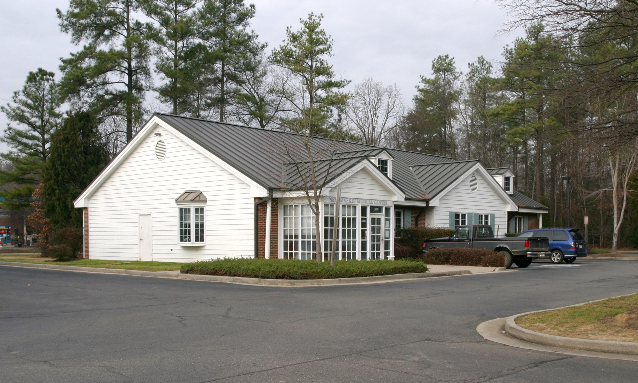 2660 New Market Rd, Richmond, VA for sale Primary Photo- Image 1 of 2