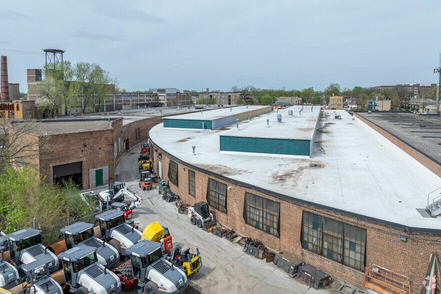 1031-1033 N Cicero Ave, Chicago, IL à louer - Photo du bâtiment - Image 3 de 5