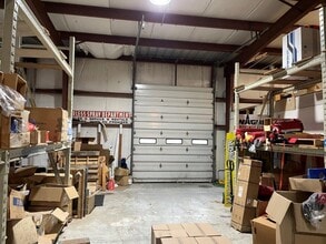 16 Beaver Brook Rd, Danbury, CT for lease Interior Photo- Image 2 of 8
