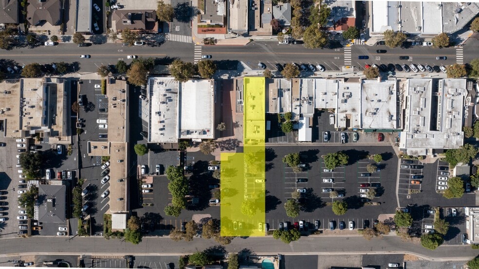 82 W Sierra Madre Blvd, Sierra Madre, CA for sale - Building Photo - Image 2 of 29