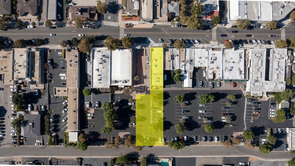 82 W Sierra Madre Blvd, Sierra Madre, CA à vendre - Photo du bâtiment - Image 2 de 29