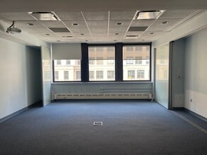 228 E 45th St, New York, NY à louer Photo intérieure- Image 2 de 7