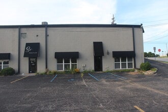 2300-2314 W Osage St, Pacific, MO for lease Interior Photo- Image 1 of 28