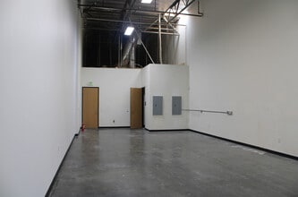 1115 Research Dr, Redlands, CA for lease Interior Photo- Image 2 of 5