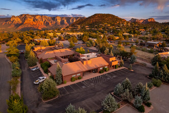 95 Soldiers Pass Rd, Sedona, AZ à louer Photo du b timent- Image 1 de 20