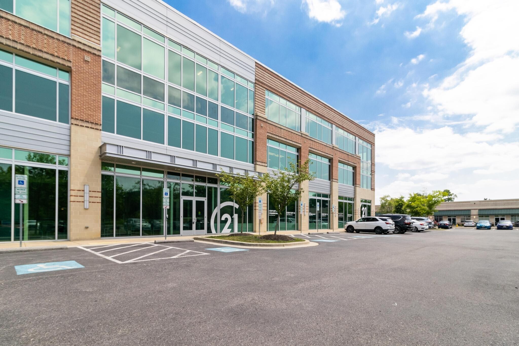 5010 Regency Pl, White Plains, MD for lease Building Photo- Image 1 of 13