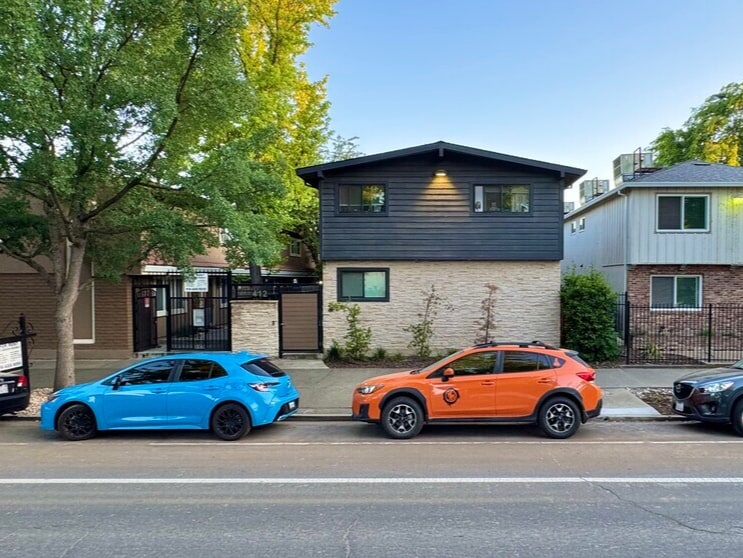 2412 Q St, Sacramento, CA à vendre - Photo du bâtiment - Image 2 de 18