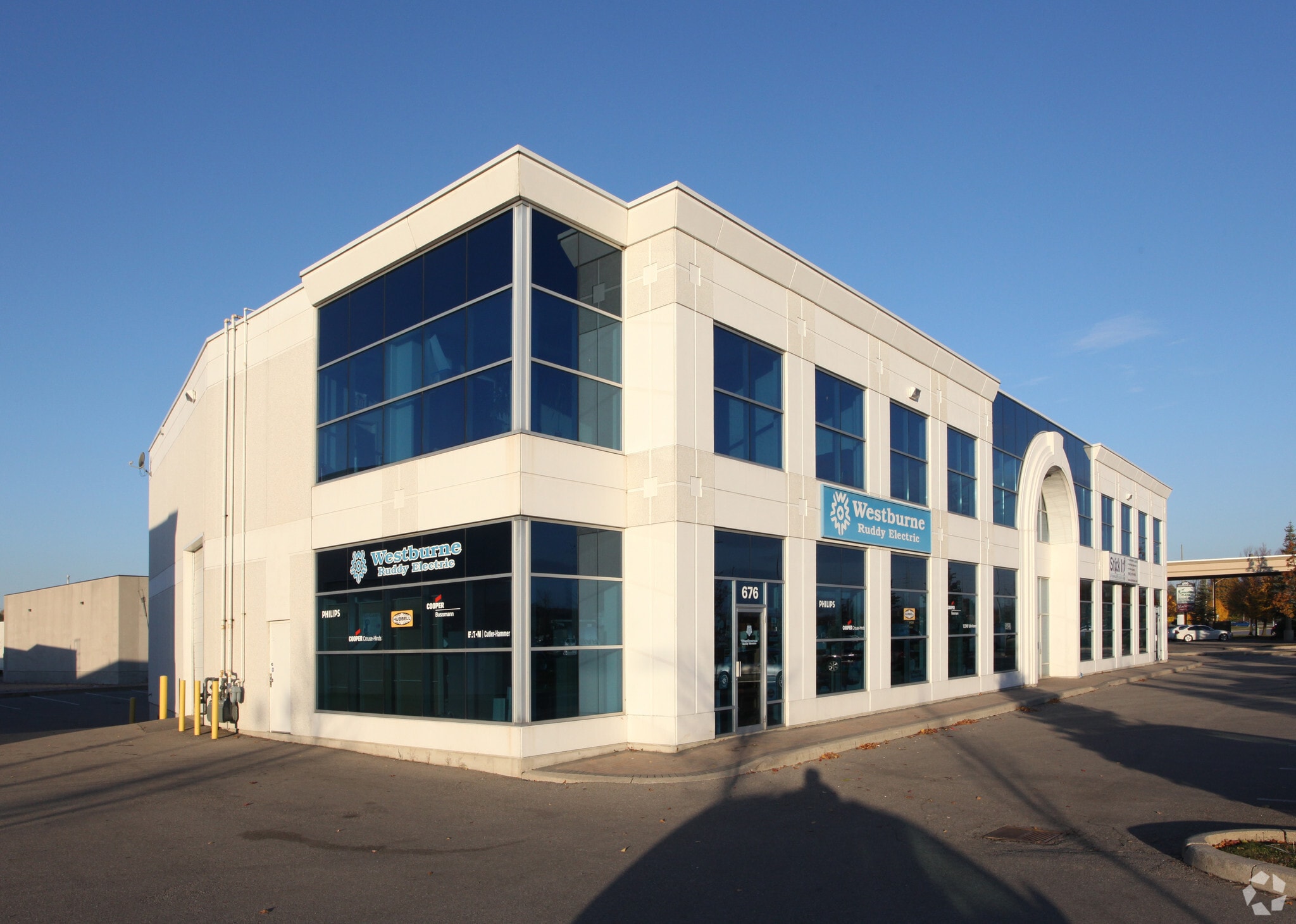 676 Westburne Dr, Concord, ON for lease Primary Photo- Image 1 of 5