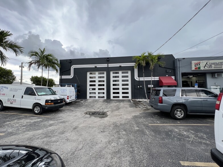 7200 SW 41st St, Miami, FL à vendre - Photo du bâtiment - Image 1 de 1