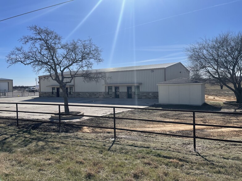 1766 E Highway 380, Decatur, TX à vendre - Photo du b timent - Image 1 de 37