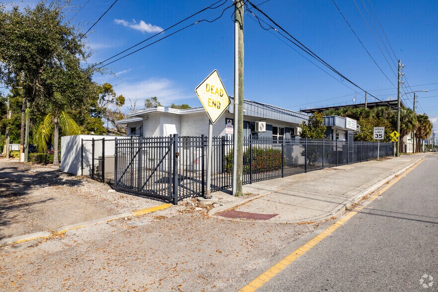 400 15th St N, Saint Petersburg, FL à louer - Photo du bâtiment - Image 1 de 31