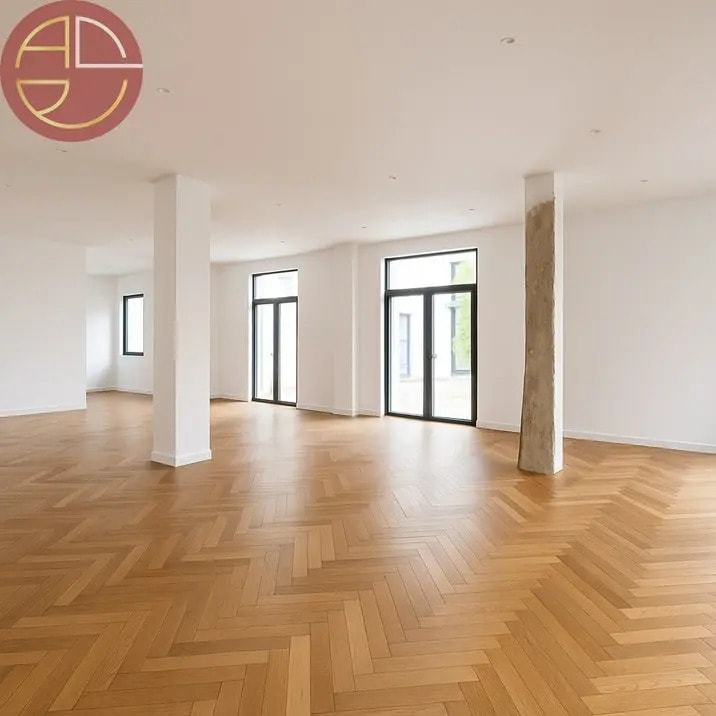 Office in Toulouse for sale Interior Photo- Image 1 of 5