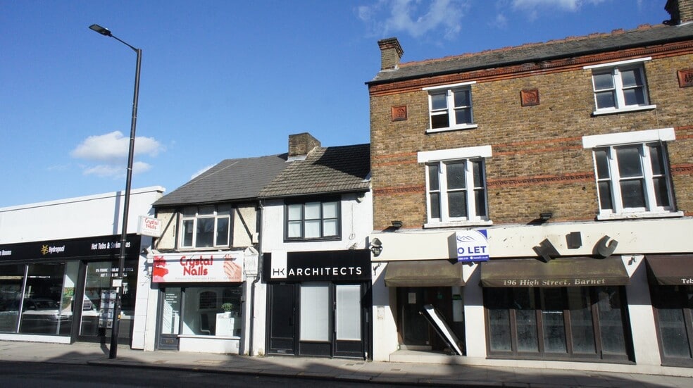 198 High St, Barnet for sale - Building Photo - Image 1 of 25