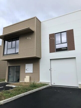 Plus de détails pour Local d'activités à louer