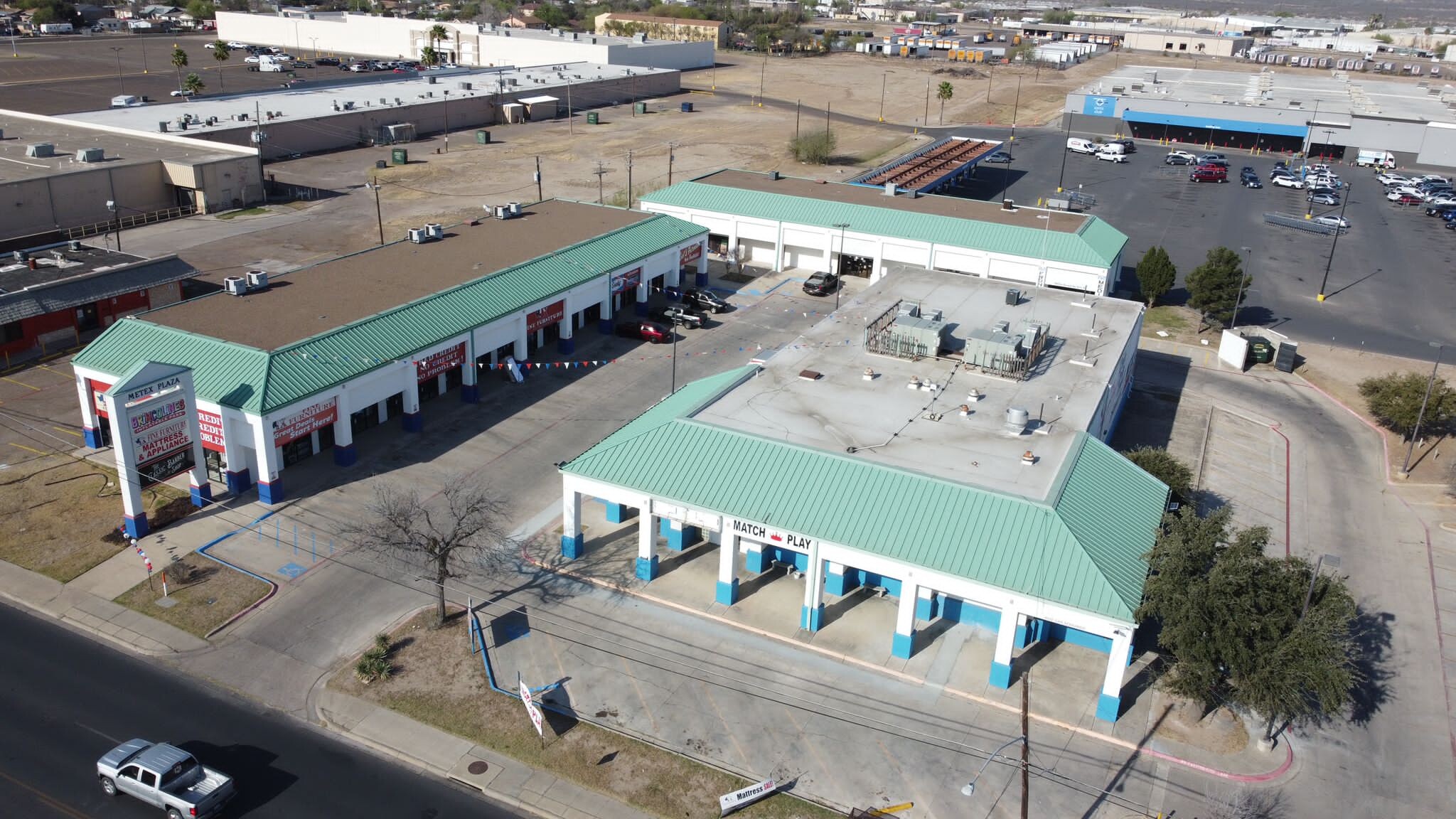 4610 San Bernardo Ave, Laredo, TX à louer Photo du bâtiment- Image 1 de 6