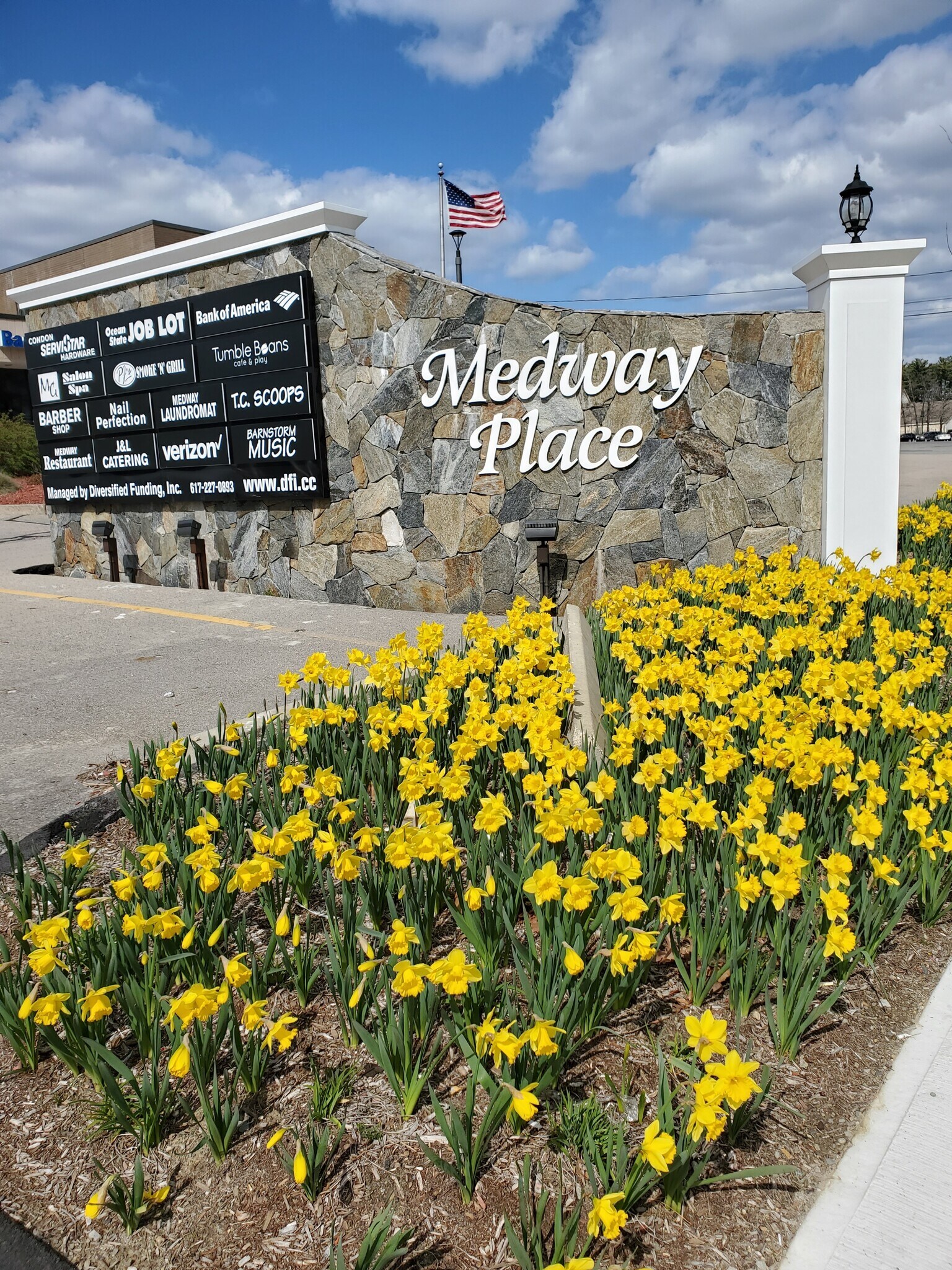 98-116 Main St, Medway, MA à louer Photo du bâtiment- Image 1 de 6