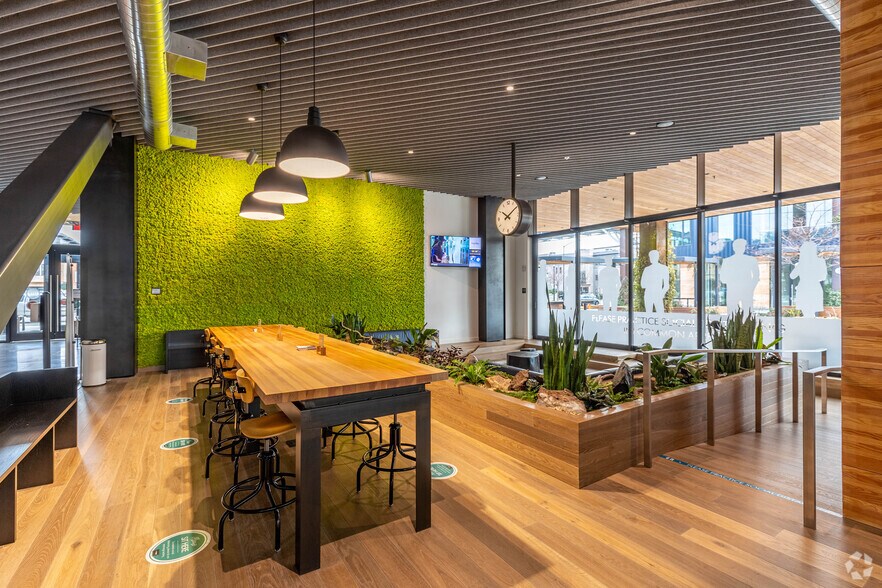 1895 NW Front Ave, Portland, OR à louer - Hall d’entrée - Image 1 de 37