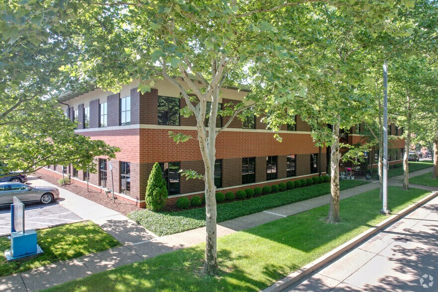600 Waterfront Dr, Pittsburgh, PA à louer - Photo du bâtiment - Image 2 de 3