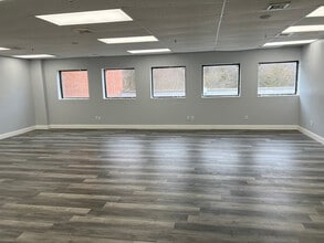 601 Portion Rd, Ronkonkoma, NY for lease Building Photo- Image 2 of 6