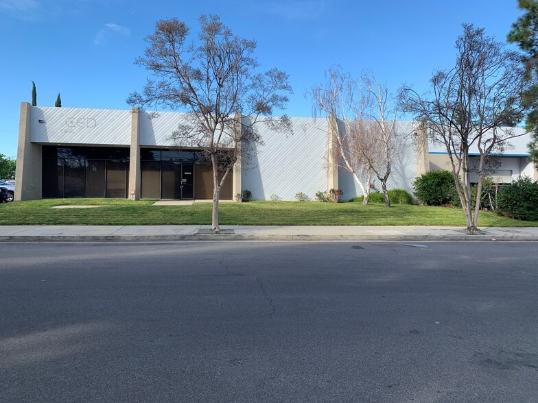 20645 Bahama St, Chatsworth, CA for sale - Building Photo - Image 2 of 4