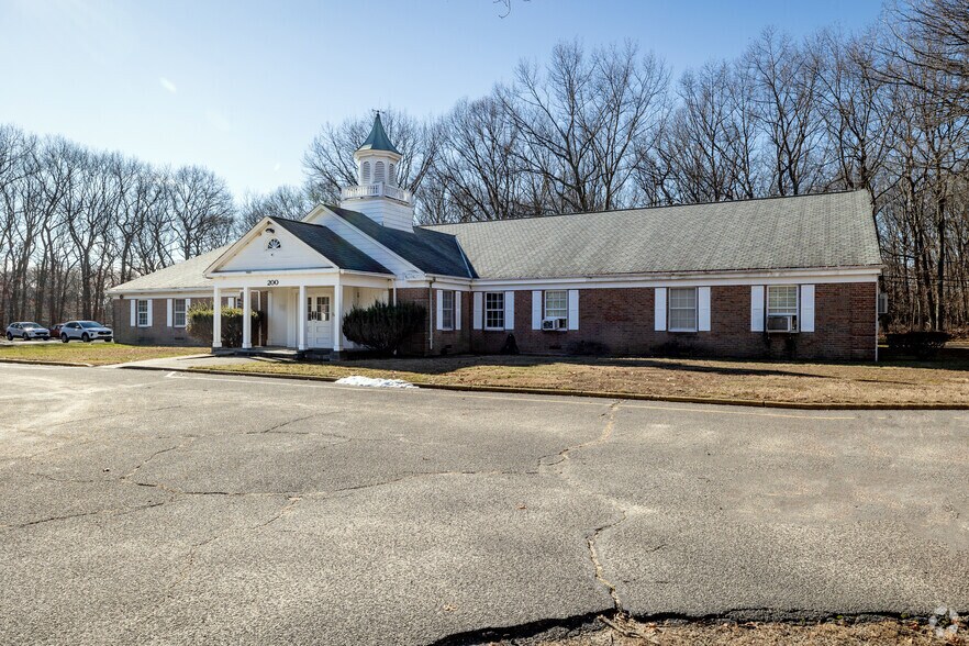 200 Nicolls Rd, Stony Brook, NY à vendre - Photo du bâtiment - Image 3 de 6