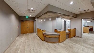 6300 Hospital Pky, Johns Creek, GA à louer Hall d’entrée- Image 1 de 7