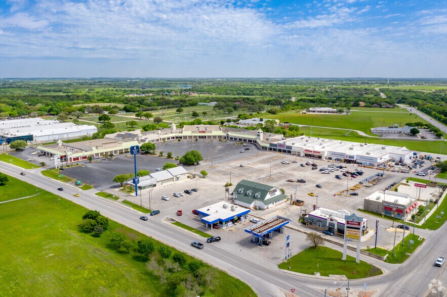 1500 E Court St, Seguin, TX à louer - Aérien - Image 2 de 5