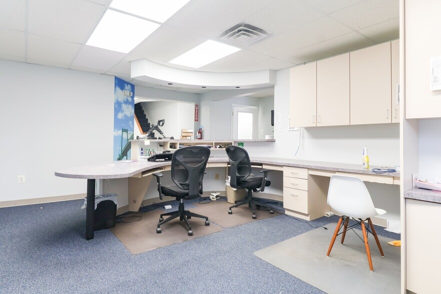 535 Monmouth St, Gloucester City, NJ for lease - Building Photo - Image 3 of 21