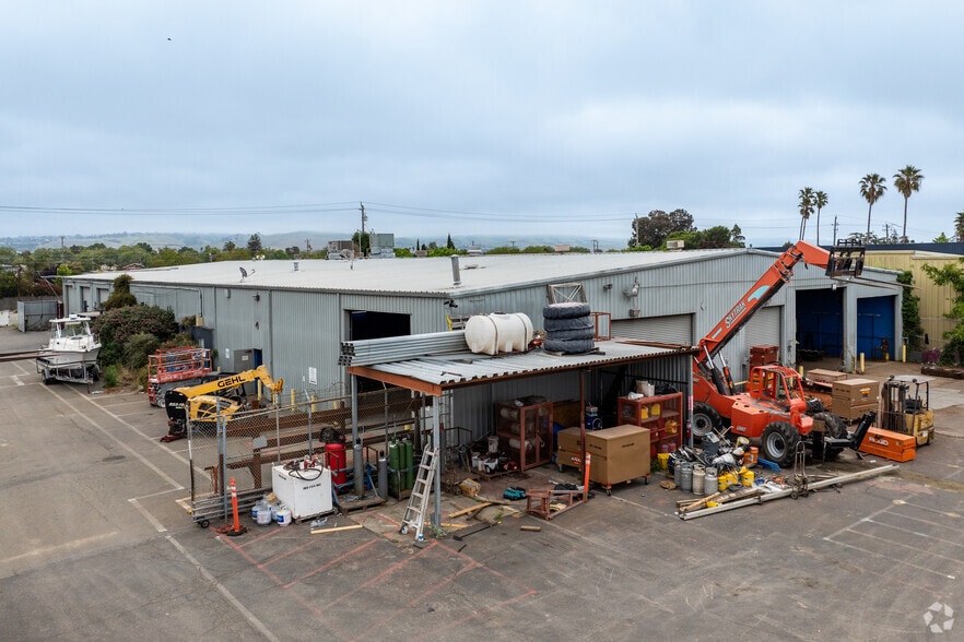 27577 Industrial Blvd, Hayward, CA à louer - Photo du bâtiment - Image 2 de 3