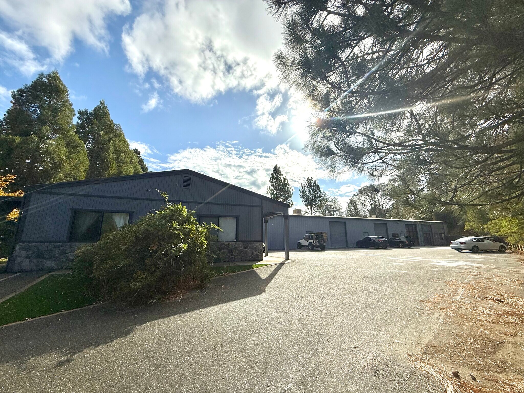 6048 Enterprise Dr, Diamond Springs, CA à vendre Photo du bâtiment- Image 1 de 13