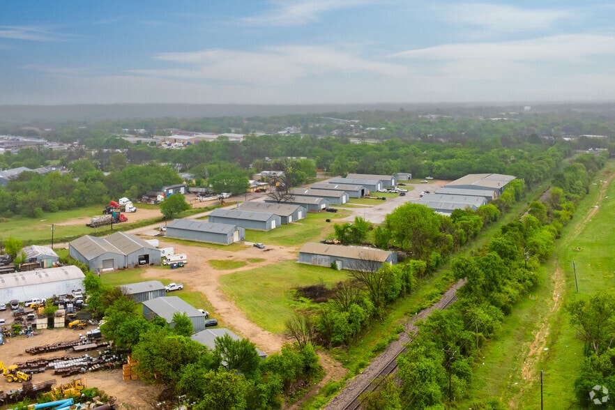 222 Valley Ln, Kennedale, TX for lease - Aerial - Image 2 of 16