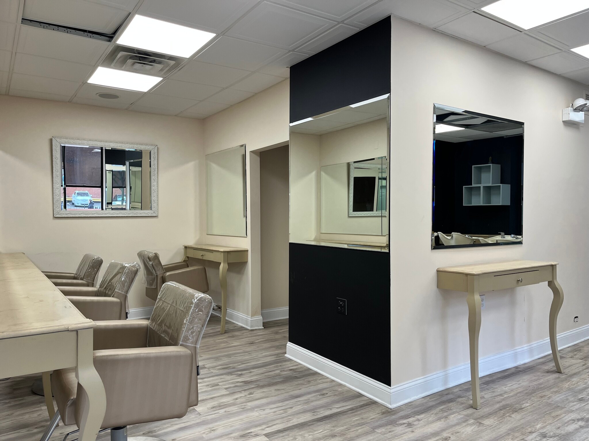 1 E Huron St, Chicago, IL for lease Interior Photo- Image 1 of 25