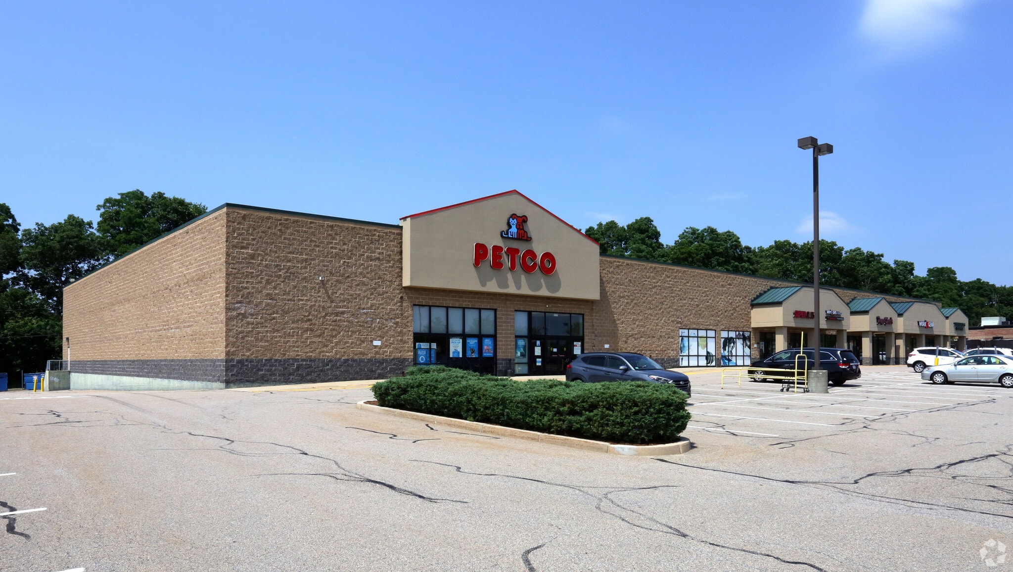 41-82 Taunton Depot Dr, Taunton, MA for lease Primary Photo- Image 1 of 10