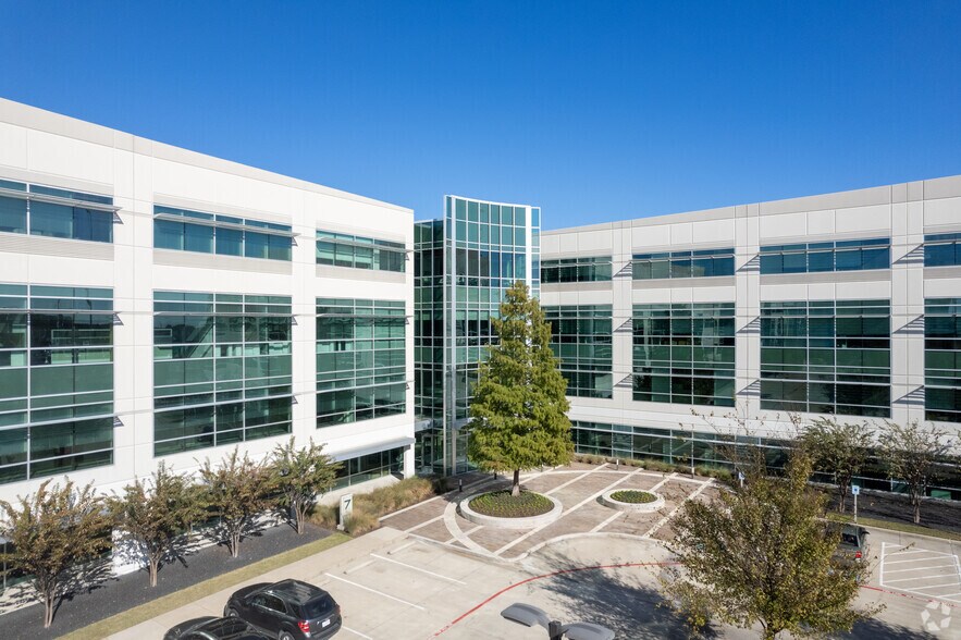 17220 Katy Fwy, Houston, TX for lease - Building Photo - Image 3 of 5