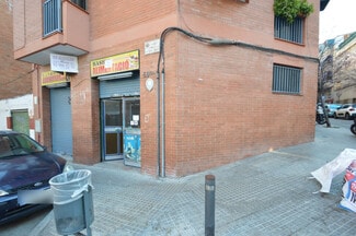 Plus de détails pour Multi-résidentiel à vendre